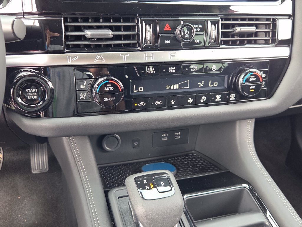 New 2026 Nissan Pathfinder Platinum AWD/4WD image 23