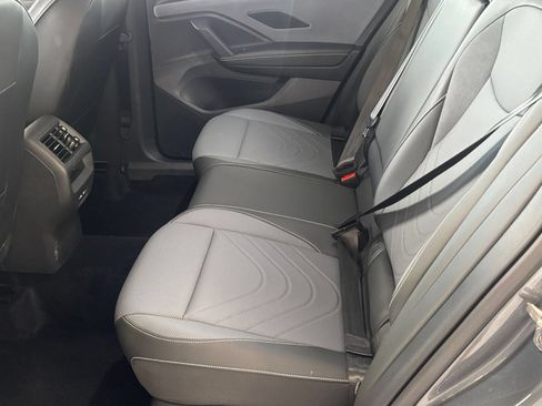 Used 2026 Volkswagen Tiguan SE FWD image 28