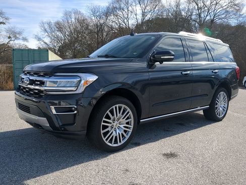 Certified 2023 Ford Expedition Limited image 6