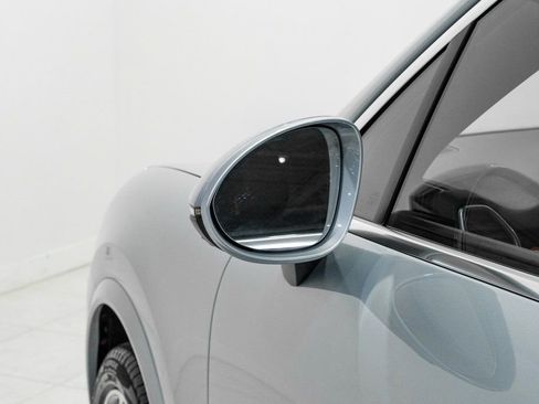 Used 2023 Porsche Cayenne AWD/4WD image 36