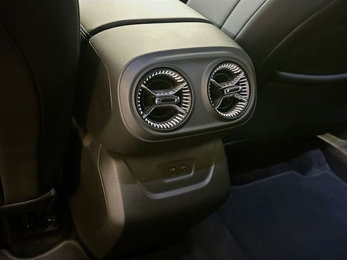 Used 2024 Chevrolet Blazer EV LT AWD/4WD image 28