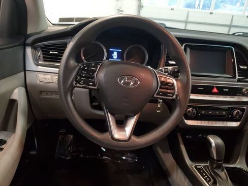 Used 2018 Hyundai Sonata SE FWD image 15