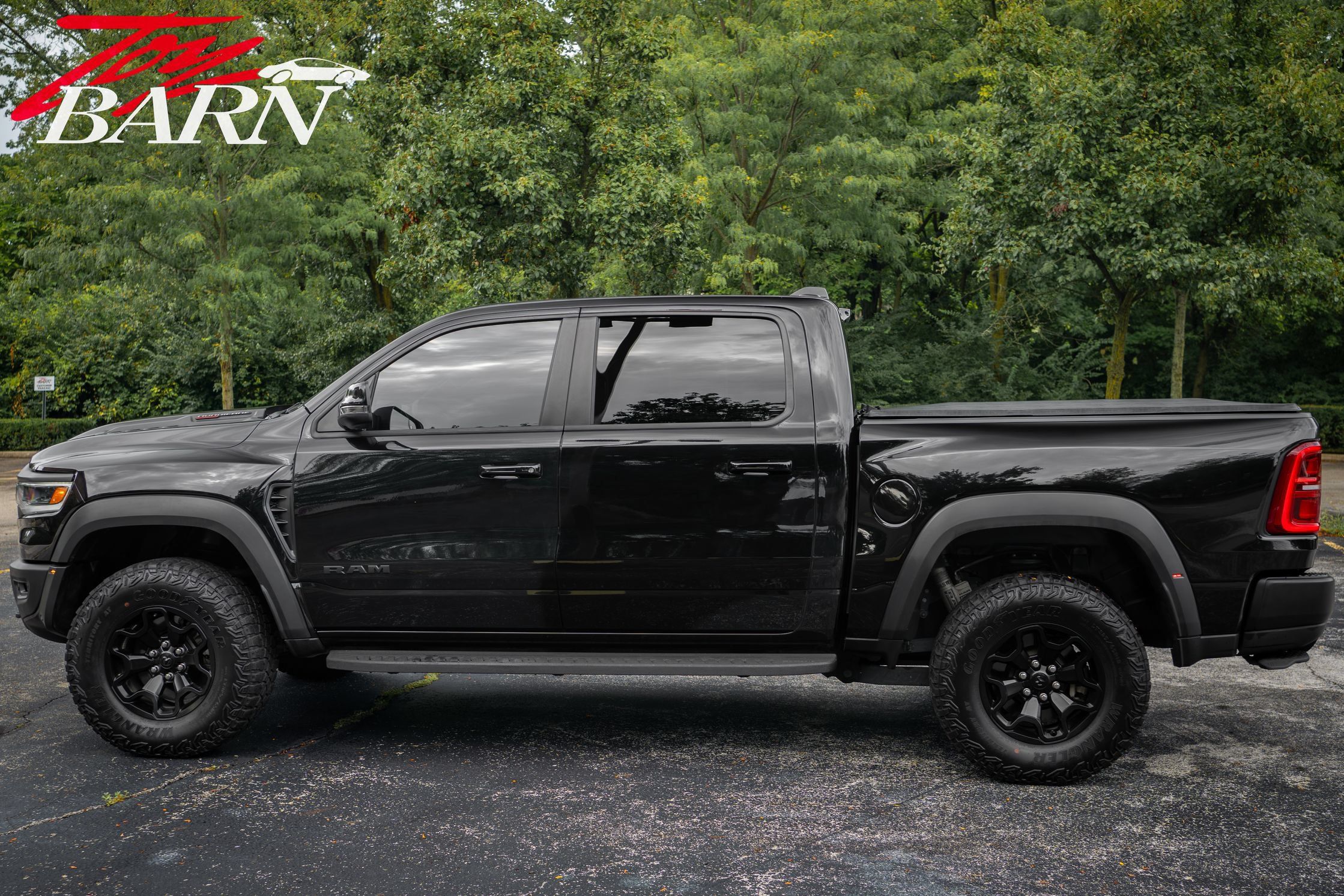Used 2025 RAM 1500 RHO w/ RHO Level 1 Equipment Group AWD/4WD image 2