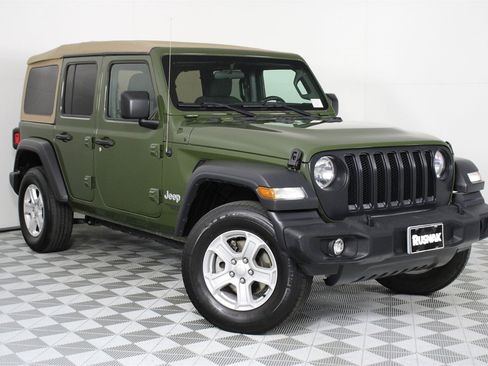 Used 2021 Jeep Wrangler Unlimited Sport image 32