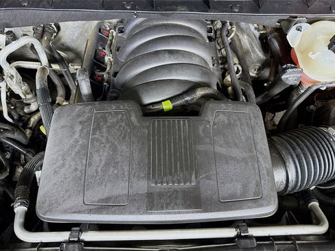 Used 2020 Chevrolet Silverado 1500 LT image 37