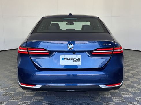 Used 2026 BMW 530i RWD image 10