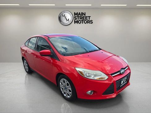 Used 2012 Ford Focus SE FWD image 5