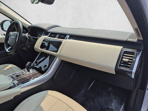 Used 2018 Land Rover Range Rover Sport HSE AWD/4WD image 28