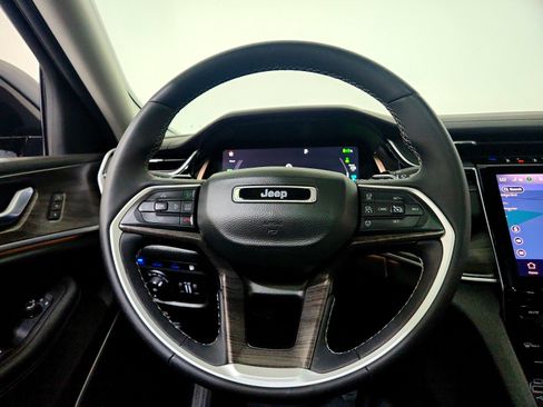 Used 2022 Jeep Grand Cherokee Limited 4xe w/ Luxury Tech Group II image 22