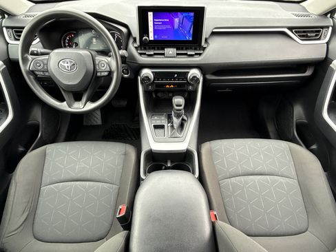 Used 2024 Toyota RAV4 XLE FWD image 18