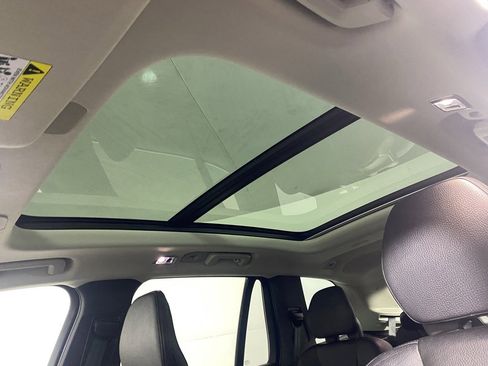 Used 2022 Volvo XC90 T6 Momentum w/ Advanced Package image 23