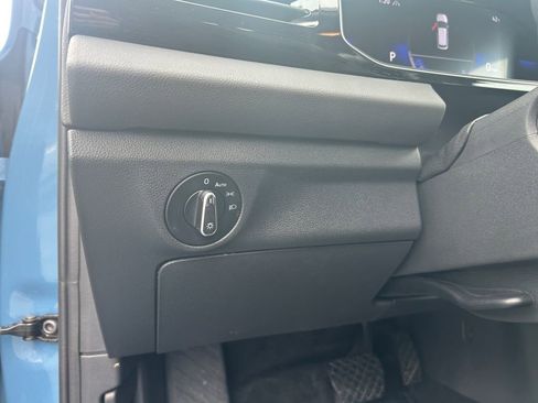 Used 2025 Volkswagen Jetta S image 21