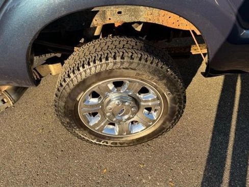 Used 2015 Ford F250 Lariat w/ Chrome Package image 10