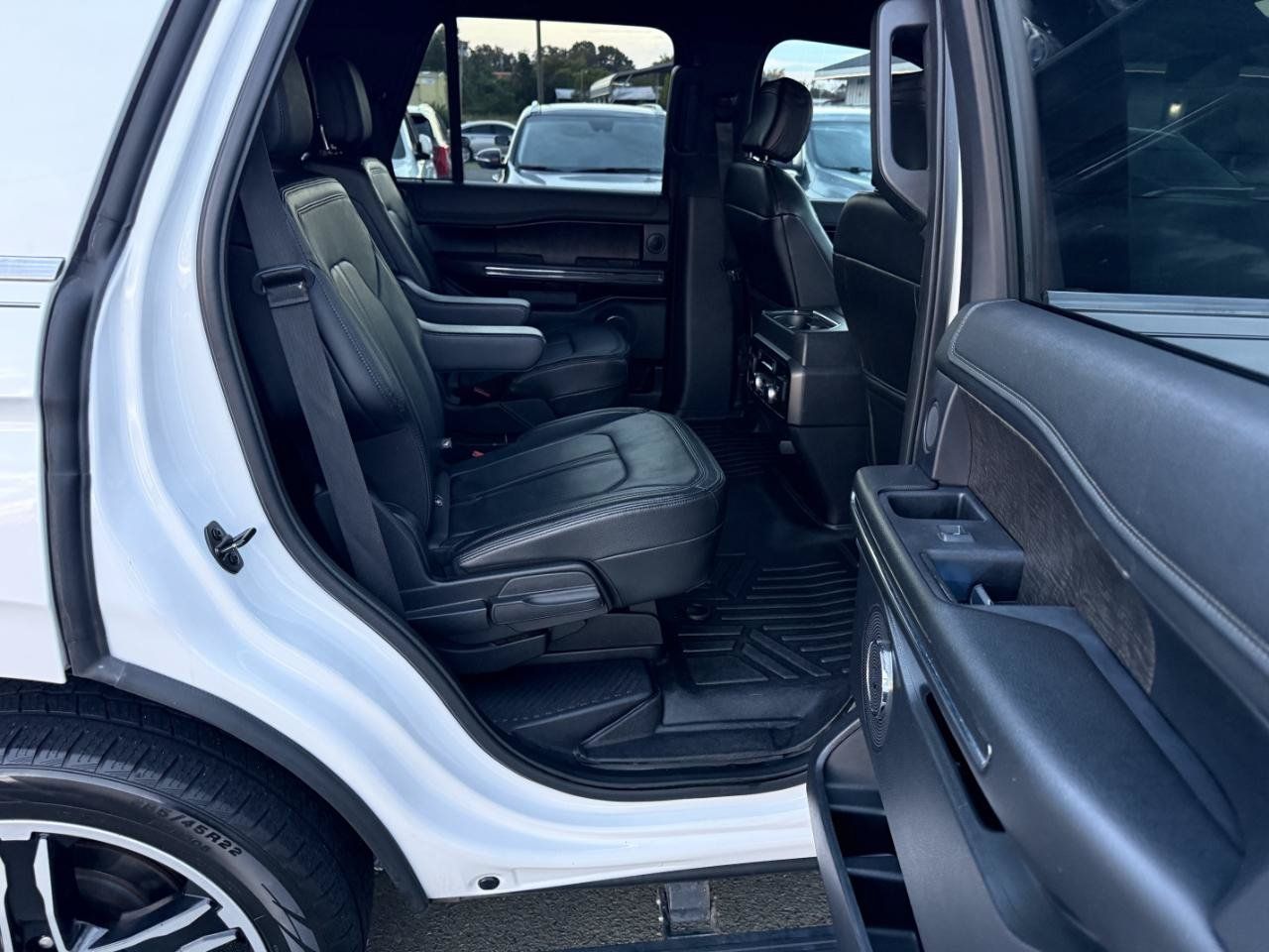Used 2019 Ford Expedition Limited w/ Special Edition Package RWD image 12