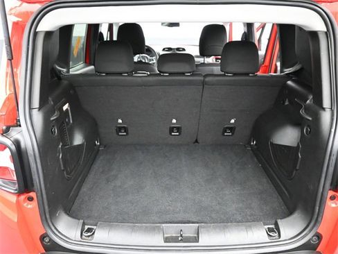 Used 2023 Jeep Renegade Trailhawk image 6