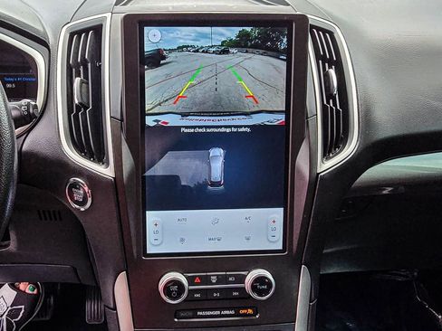 Used 2021 Ford Edge SE FWD image 19