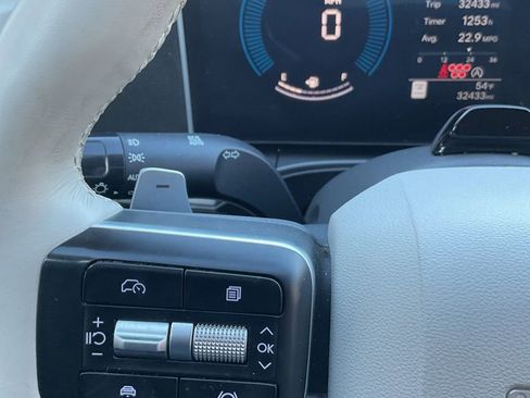 Used 2024 Hyundai Santa Fe SEL image 15