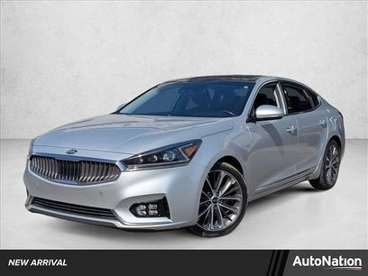 Used 2017 Kia Cadenza Technology