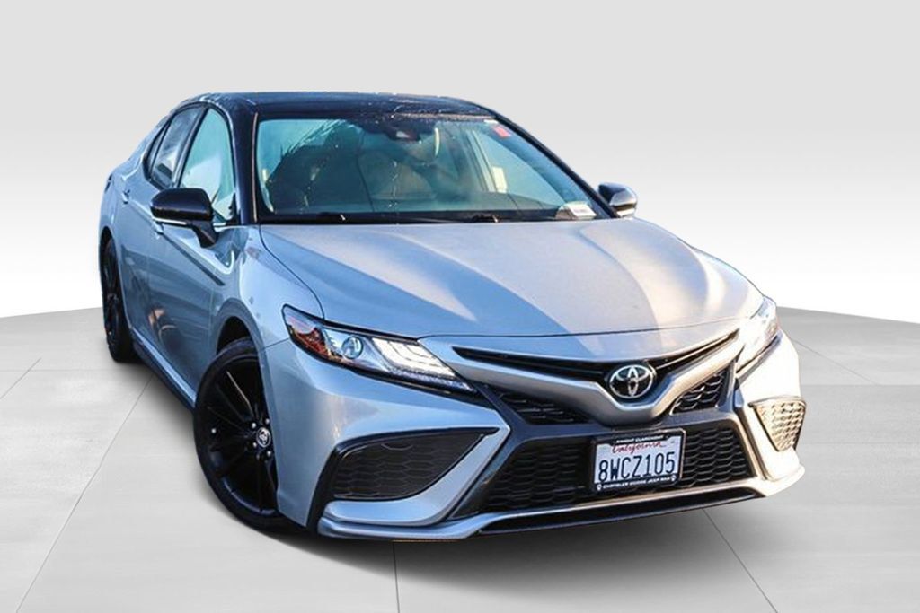 Used 2021 Toyota Camry XSE w/ Navigation Package FWD image 2