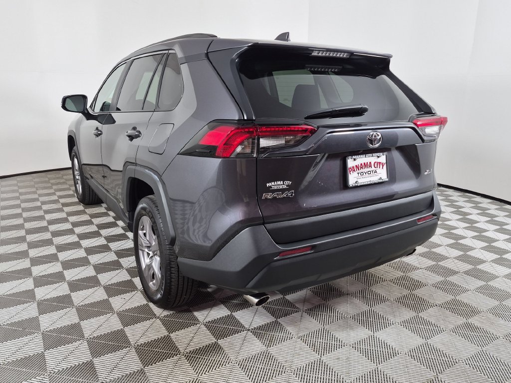 Used 2024 Toyota RAV4 XLE w/ Convenience Package FWD image 5
