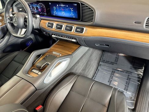 Certified 2024 Mercedes-Benz GLS 580 4MATIC image 29
