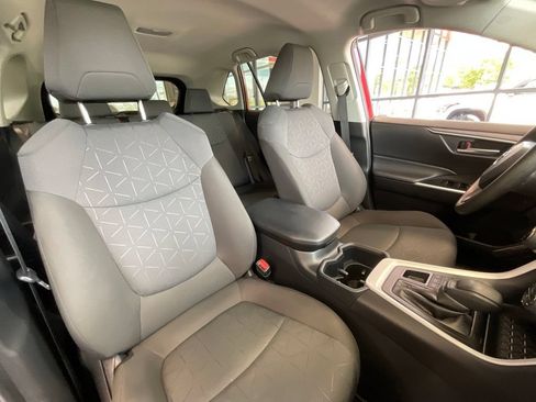 Certified 2025 Toyota RAV4 XLE AWD/4WD image 18