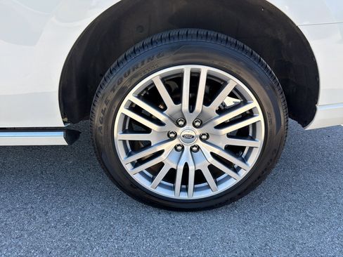 Certified 2023 Ford Expedition Platinum AWD/4WD image 24