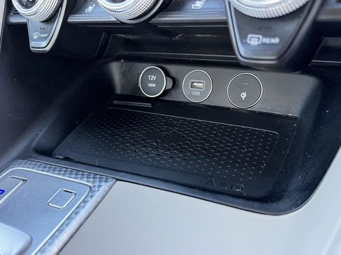 Used 2022 Genesis G70 3.3T RWD image 18