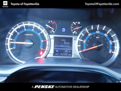 Used 2016 Toyota 4Runner SR5 AWD/4WD image 11