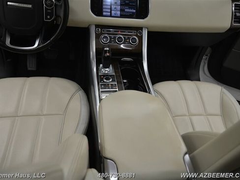 Used 2014 Land Rover Range Rover Sport HSE image 17