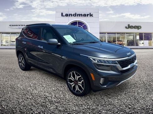 Used 2022 Kia Seltos SX w/ Sunroof Package AWD/4WD image 21