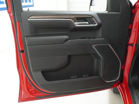 Used 2025 Chevrolet Silverado 1500 LT RWD image 18