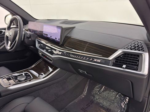 Used 2024 BMW X5 sDrive40i w/ Premium Package image 15