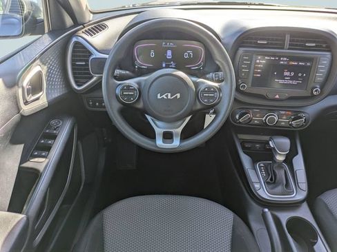 Used 2024 Kia Soul LX w/ Option Group 015 FWD image 16