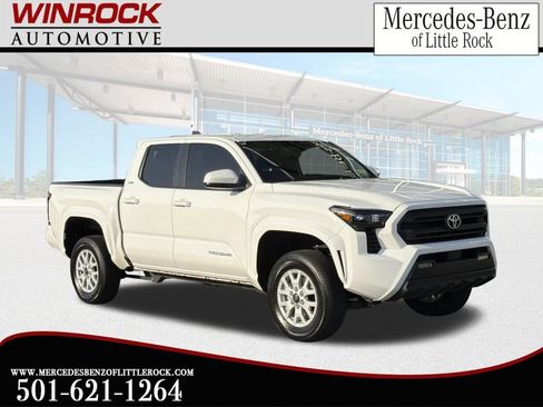 Used 2025 Toyota Tacoma SR5 AWD/4WD image 1