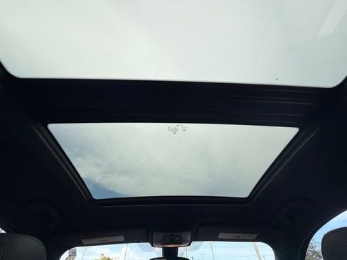 Used 2018 BMW X1 sDrive28i FWD image 19