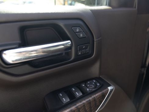 Used 2019 GMC Sierra 1500 Denali w/ Denali Ultimate Package AWD/4WD image 15