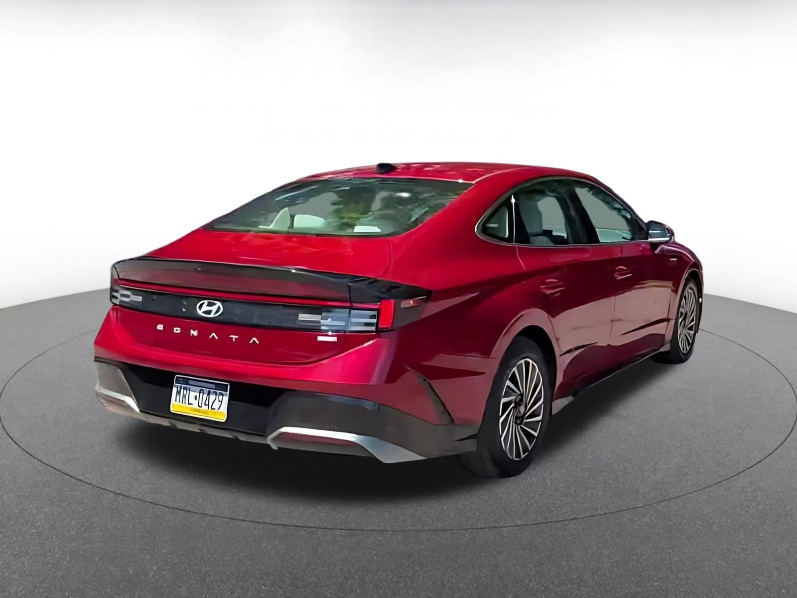 Used 2025 Hyundai Sonata SEL FWD image 13