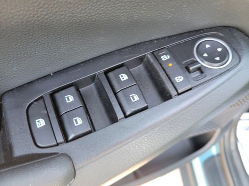 Used 2024 Kia Seltos EX FWD image 19