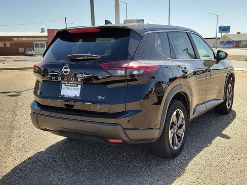 Used 2024 Nissan Rogue SV FWD image 4