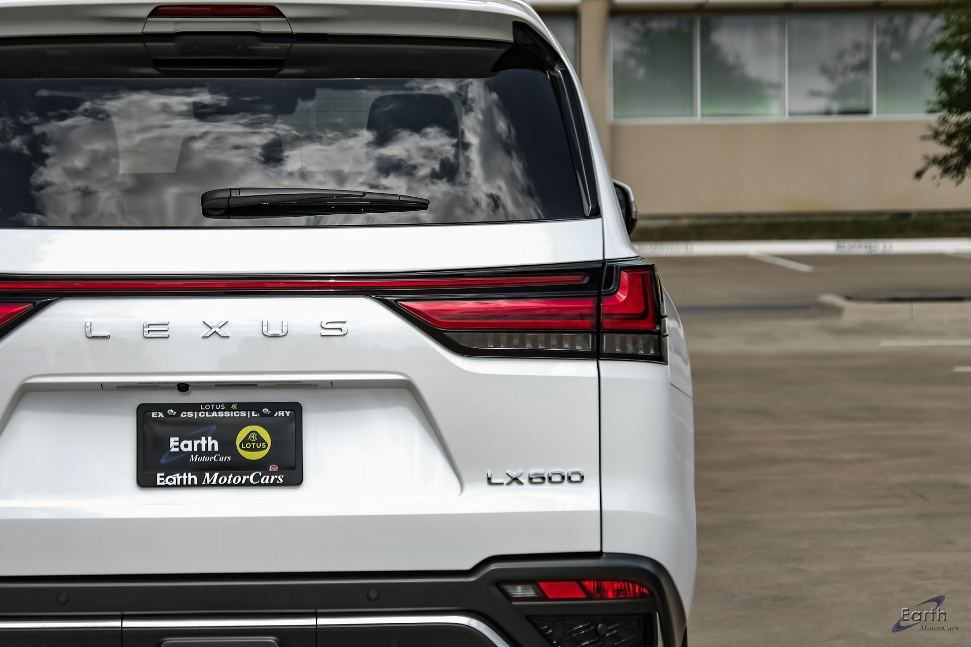 Used 2026 Lexus LX 600 F Sport w/ Accessory Package (Z1) AWD/4WD image 14
