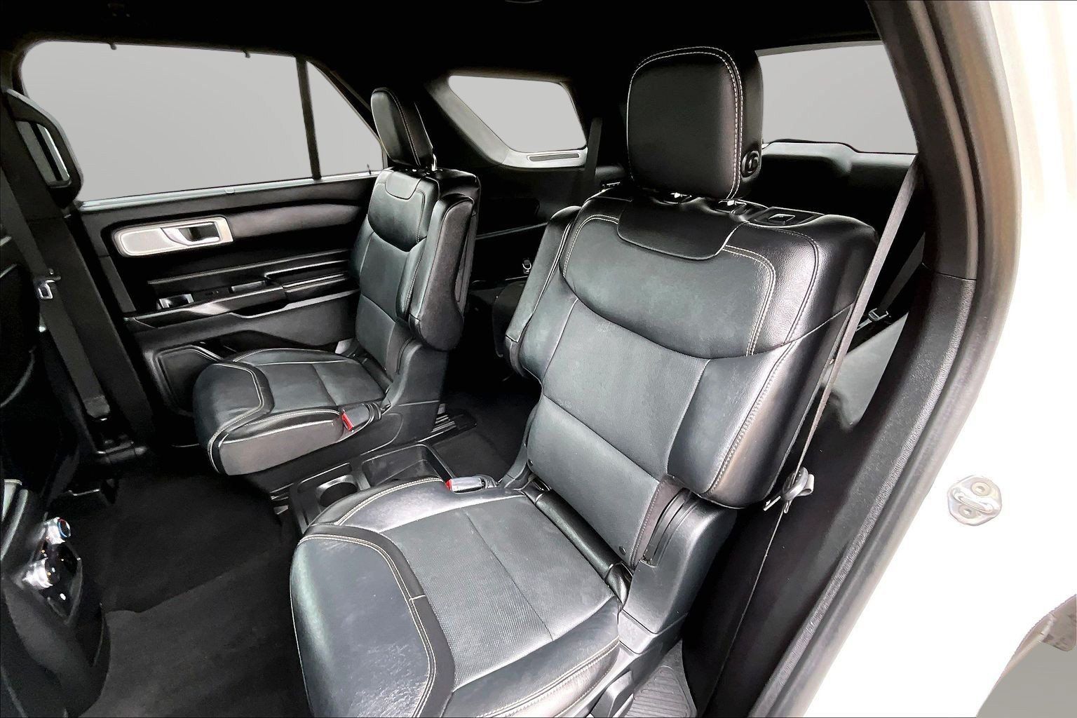 Used 2020 Ford Explorer ST w/ Premium Technology Package AWD/4WD image 18