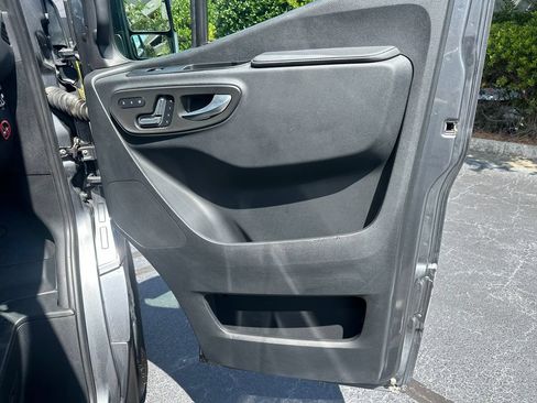 Used 2023 Mercedes-Benz Sprinter 2500 image 15