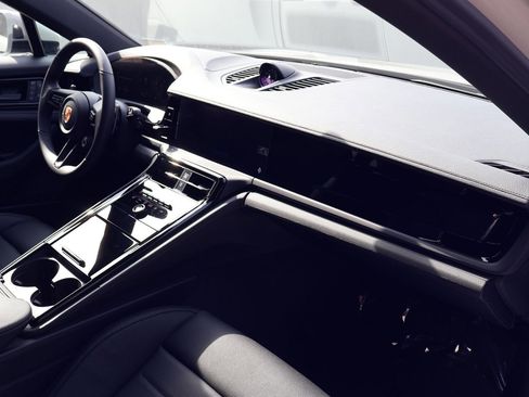 New 2026 Porsche Panamera image 25