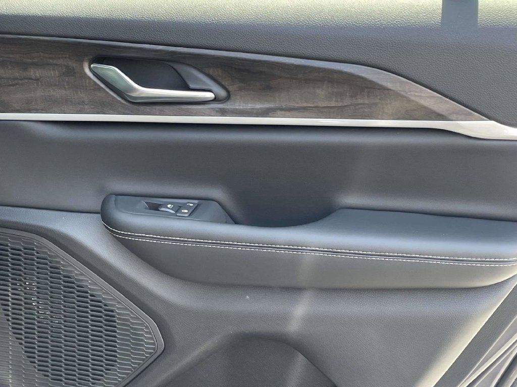 New 2026 Jeep Grand Cherokee Altitude AWD/4WD image 18