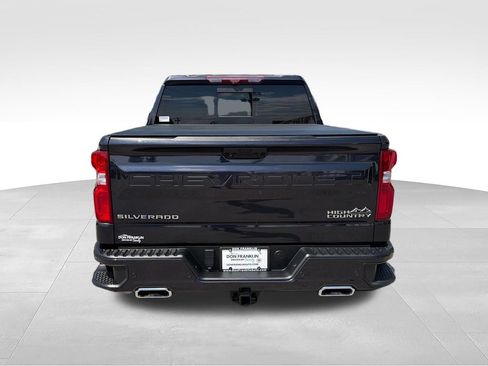 Used 2022 Chevrolet Silverado 1500 High Country w/ Technology Package AWD/4WD image 4