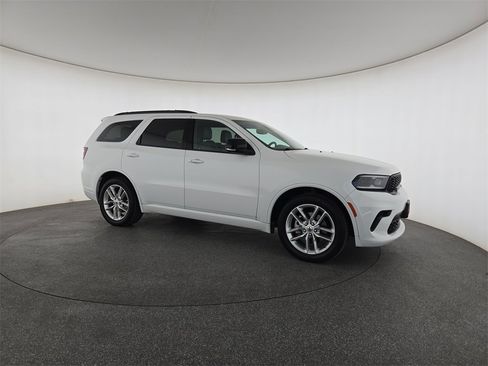 Used 2024 Dodge Durango GT image 1
