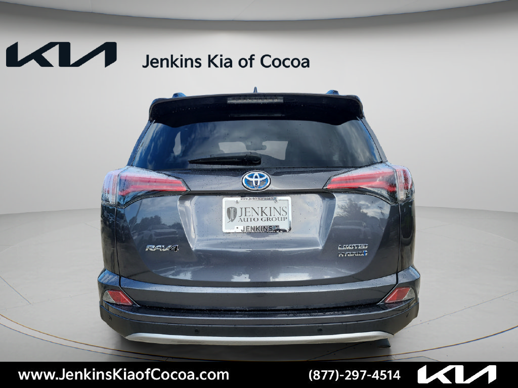 Used 2017 Toyota RAV4 Limited AWD/4WD image 6