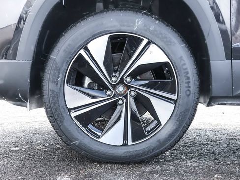 New 2026 Volkswagen Taos SE AWD/4WD image 19