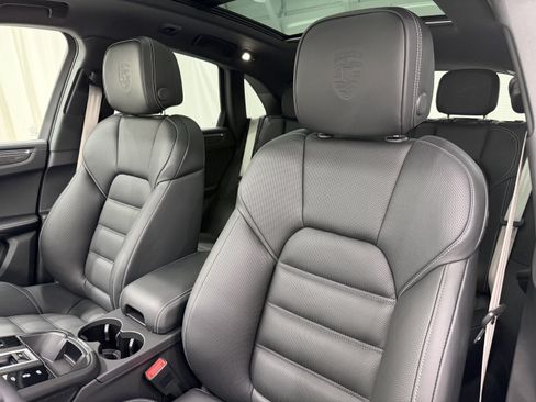 New 2026 Porsche Macan GTS AWD/4WD image 5